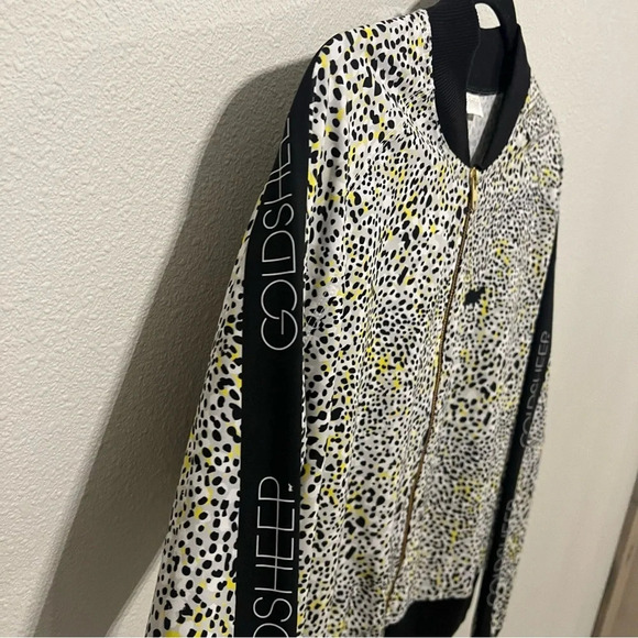 Goldsheep Animal Print Light Track Jacket
Lightweight Yellow Black Spot - Picture 4 of 12